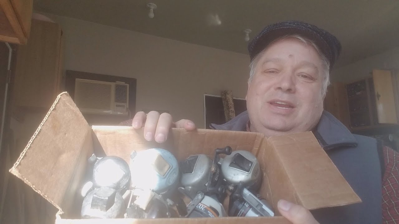 I Bought a Box of Crusty Zebco Reels. Was it worth it?! Part 1 of 2.