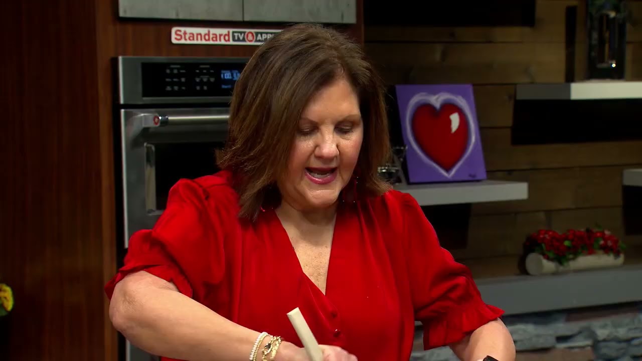 Sharon Peddie Makes Heart-Shaped Dark Chocolate Bark