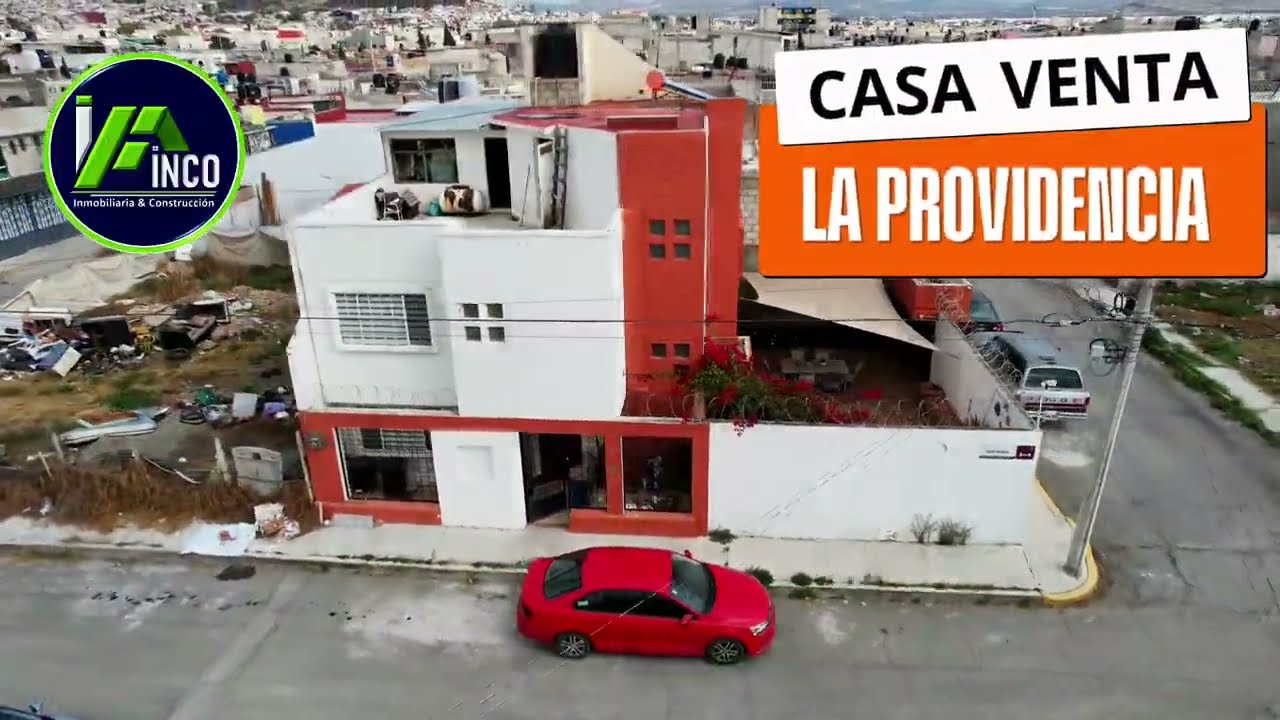 Casa en venta en esquina de 3 pisos, con 5 recámaras, Fracc. La Providencia, Mineral de la Reforma.