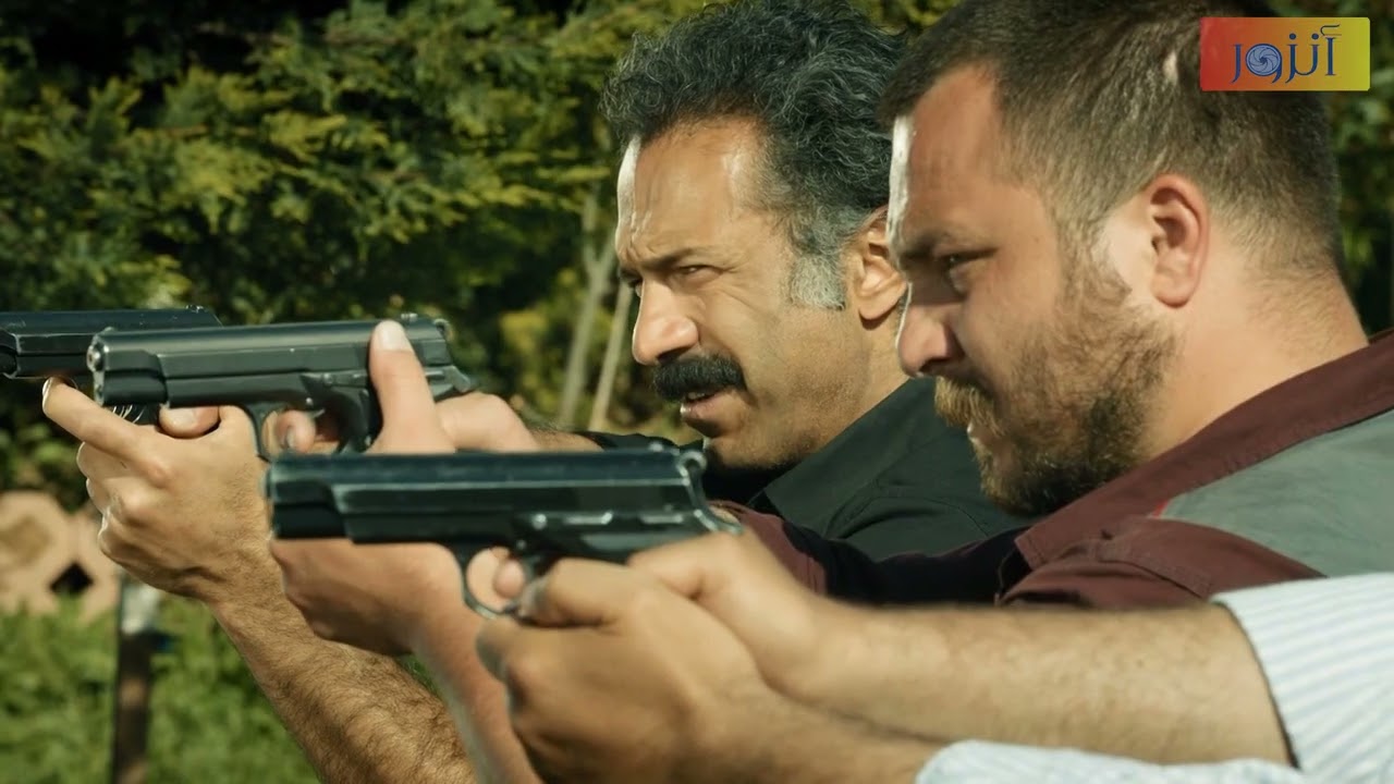 إيلكر هجم عليه قدام الكل واشتغل الضرب فيه - الفريق الأول 3