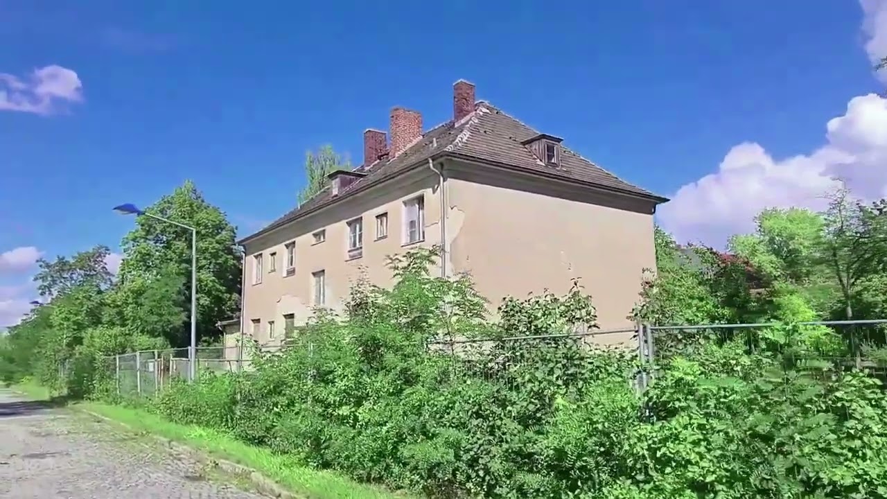Школа №1. Квадрат. Первый городок. Вюнсдорф. Германия. 2022 год.