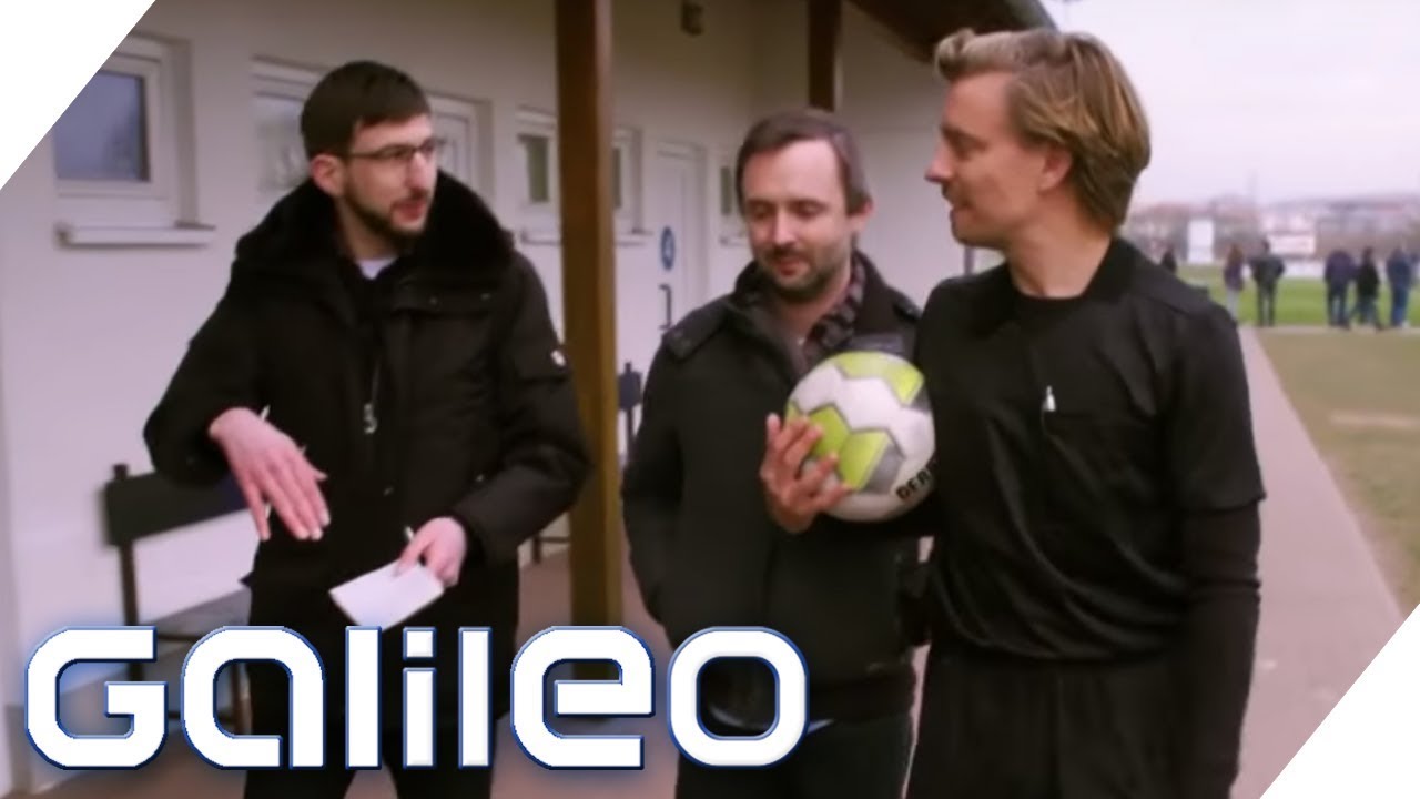 Selbstexperiment: Fußballschiedsrichter - Von allen gehasst! | Galileo | ProSieben