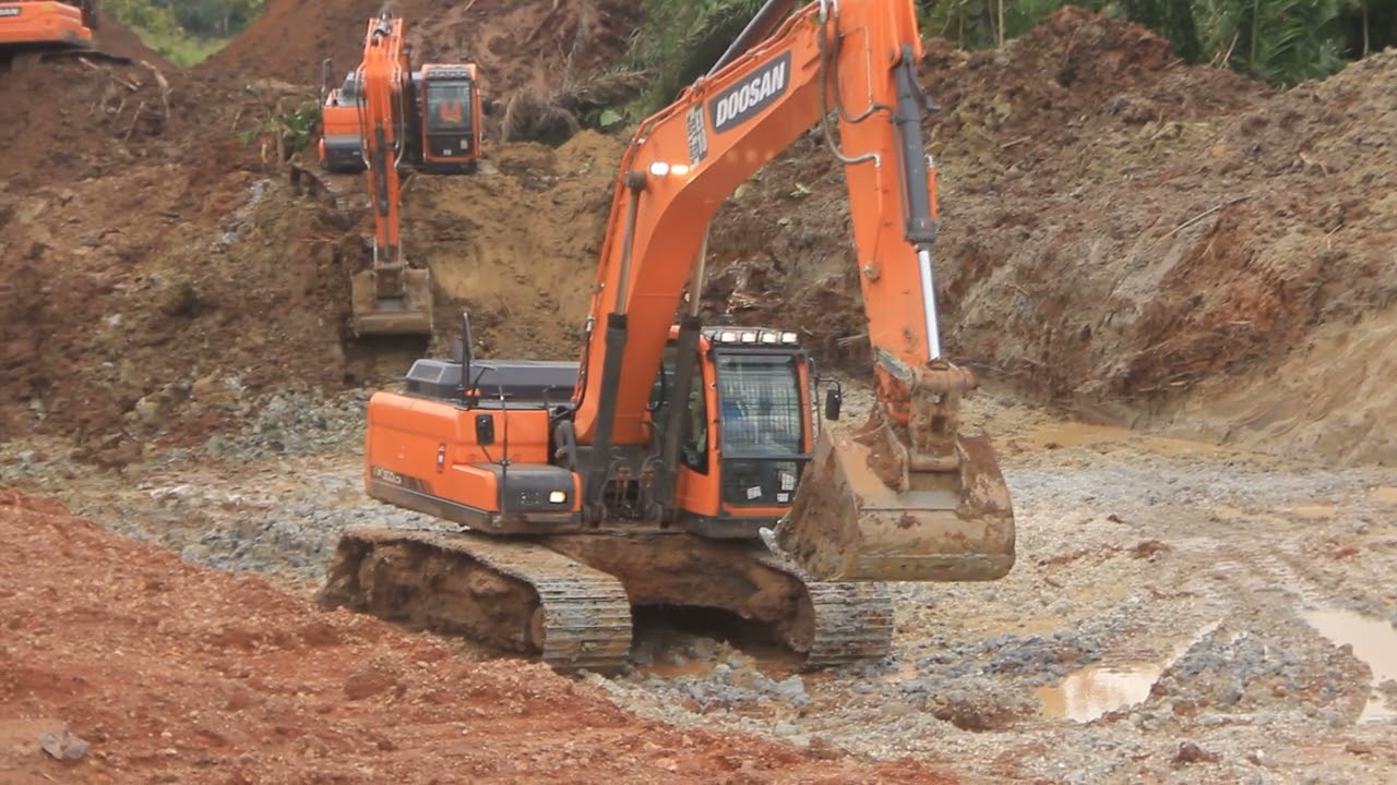 Update on Ahenema Kokoben-Anwiankwanta road construction by Kofi Job Construction