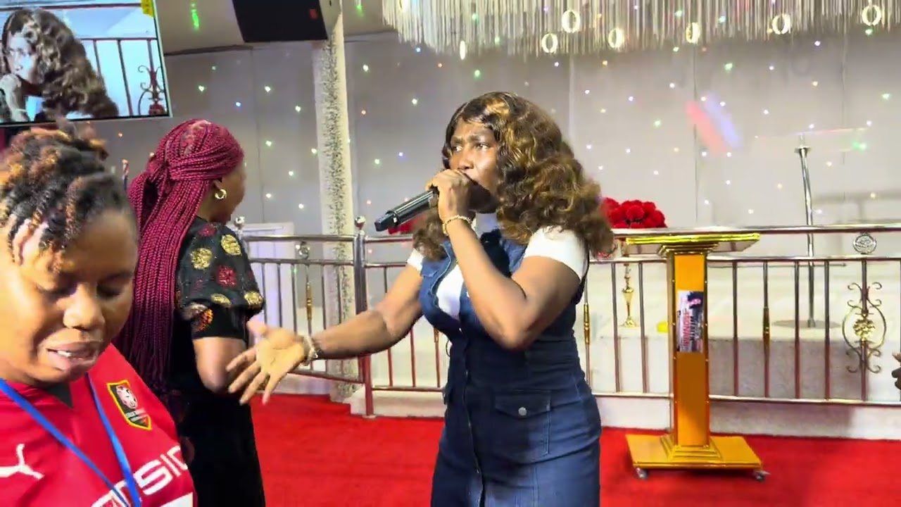 Send that help quickly #subscribe #love #dance #funny #gospelmusic 