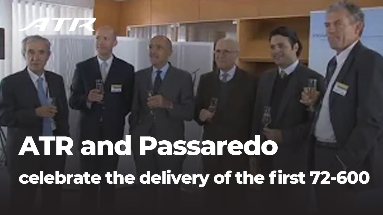 ATR and Passaredo celebrate the delivery of the first 72-600 - May 2012 (French)