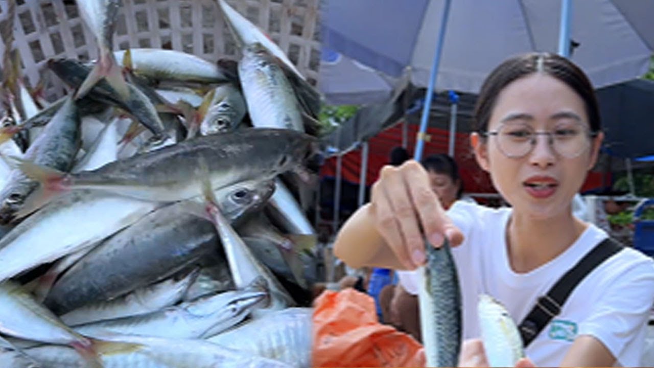今天盤了50斤海魚去擺攤，一大早挑著海魚趕早市，此起彼伏的叫賣聲演繹著熱氣騰騰的生活#food #streetfood #鄉村生活 #分享#擺攤