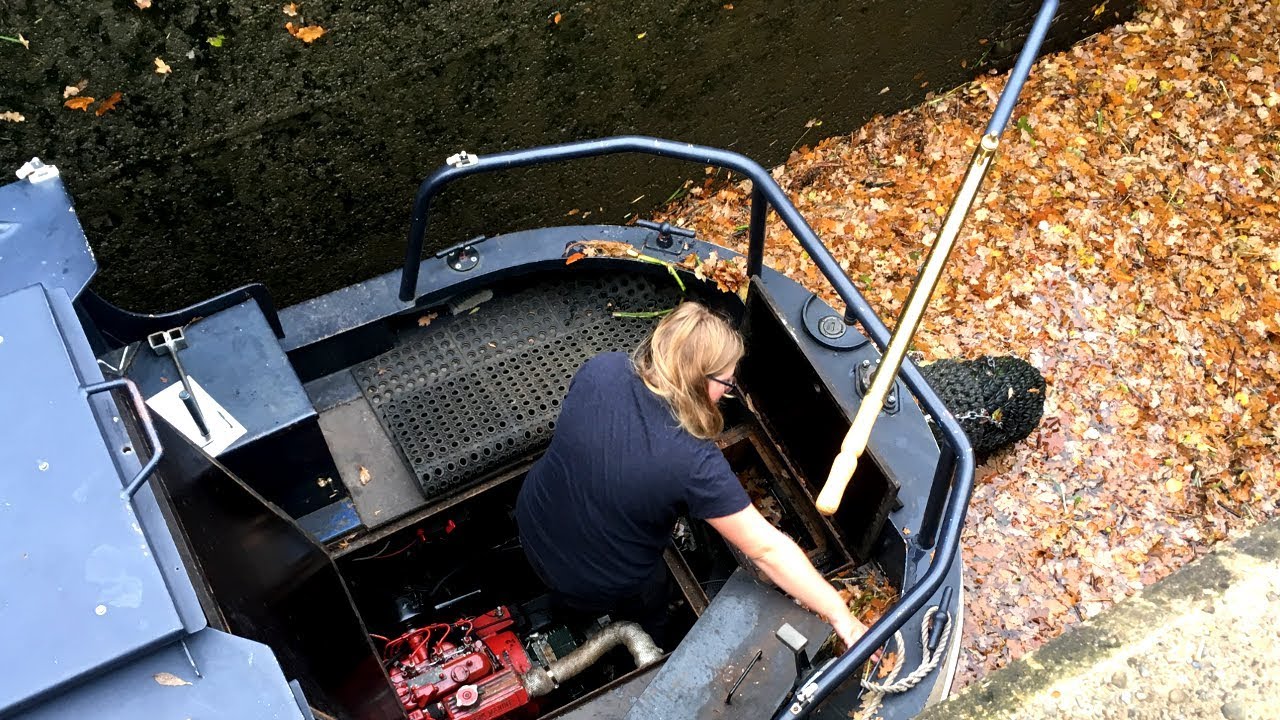Wrenbury to Whitchurch on Llangollen canal (BEWARE the leaves)