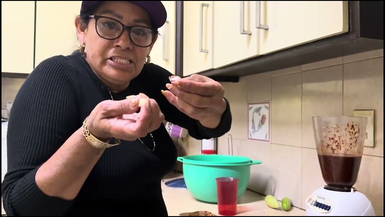Cocinando bofes con tortillas recién echas a mano desde el rancho 