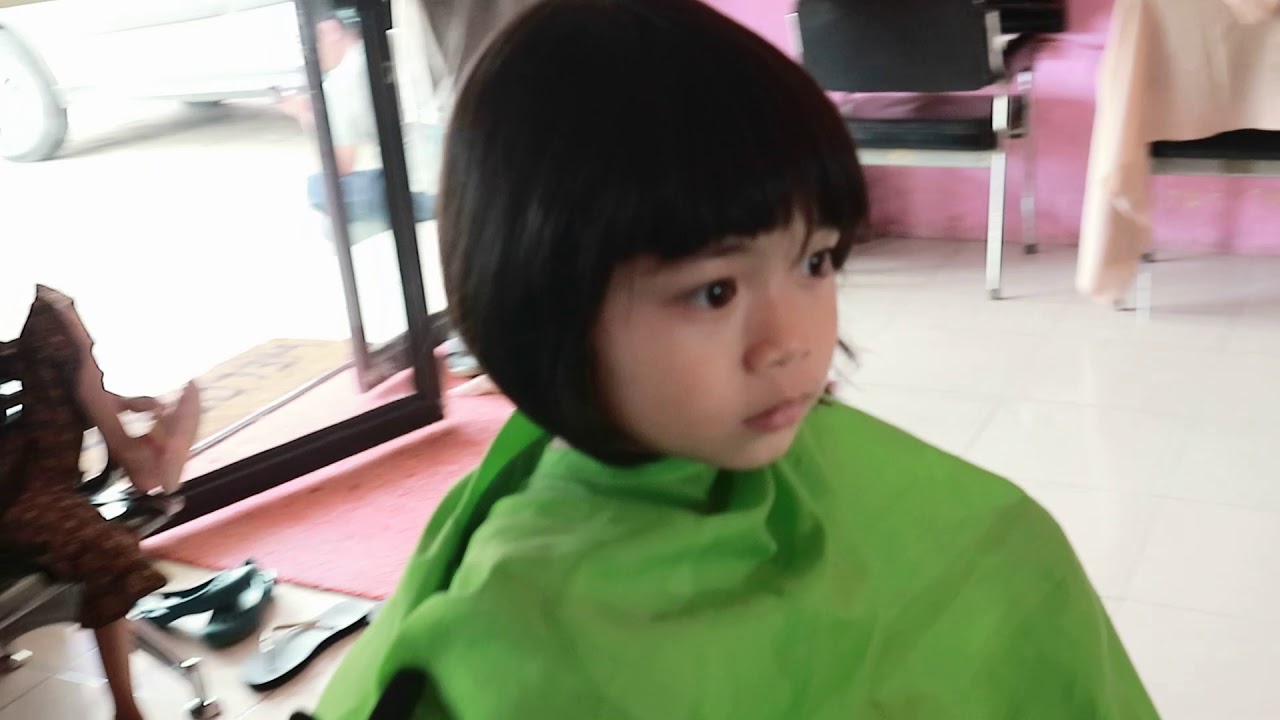 BOB HAIRCUT ALA KARTUN DORA
