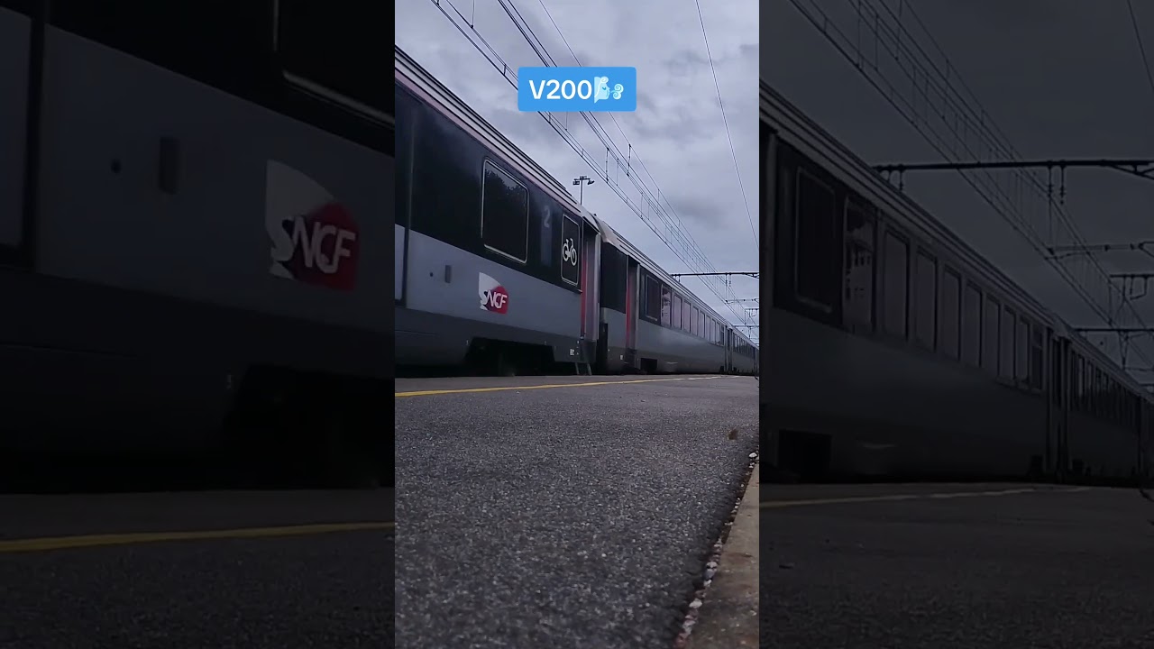 Corail Intercités en V200. 