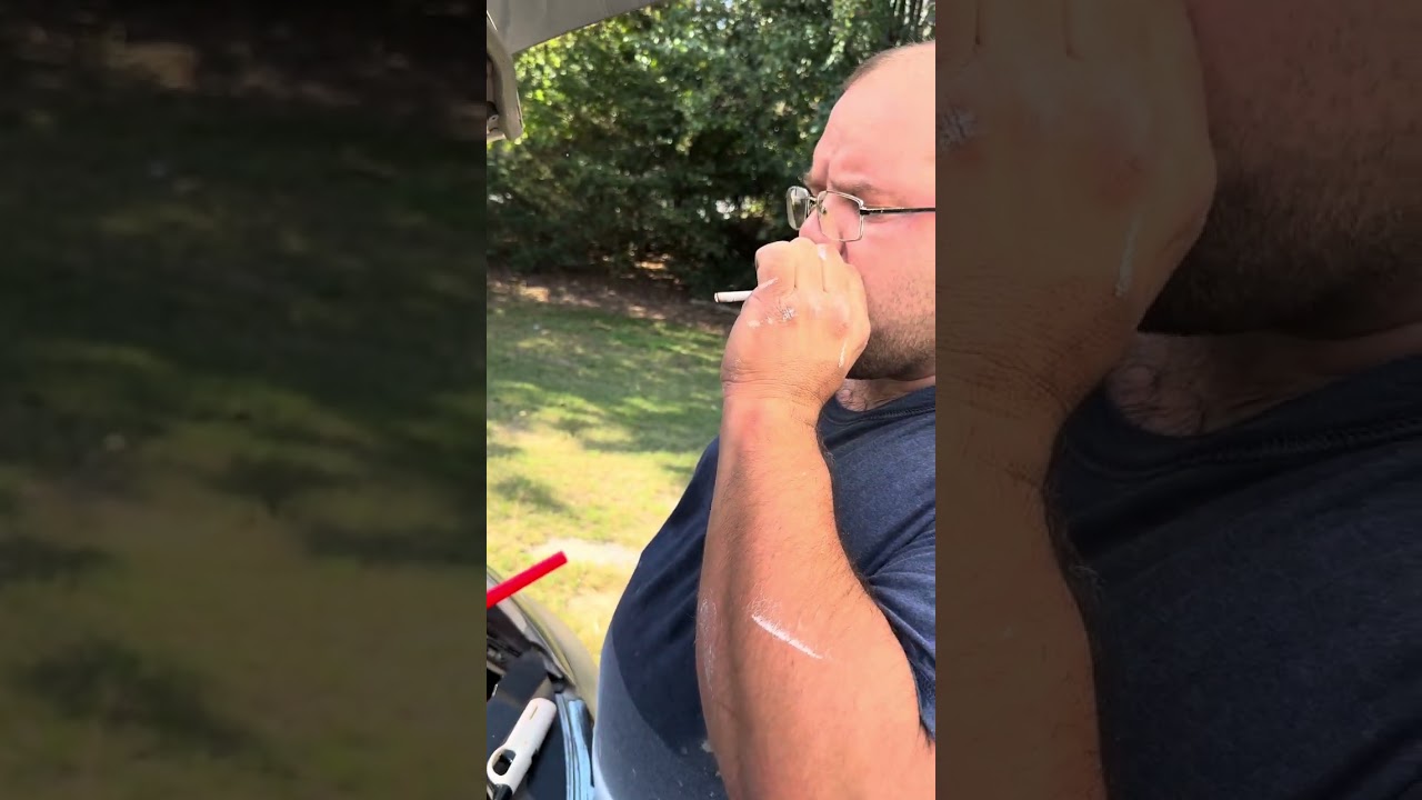 Prueba de humo casera para detectar fugas de aire en un carro