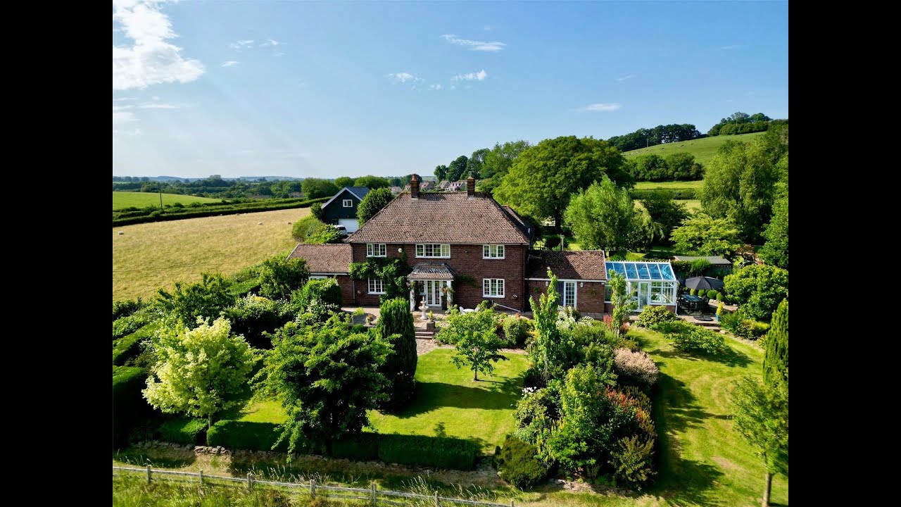 Rosslyn, Llanhamlach, Brecon, Powys - For Sale