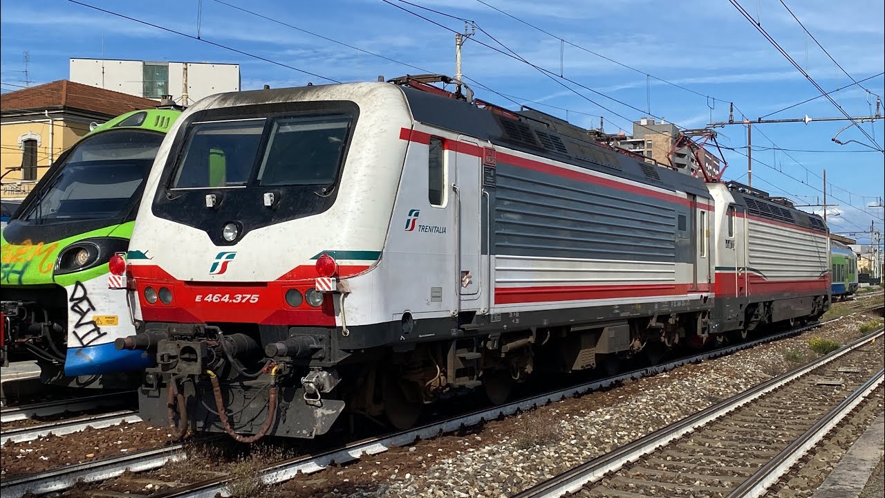 TRENI PASSEGGERI E MERCI in transito a Milano GRECO PIRELLI!
