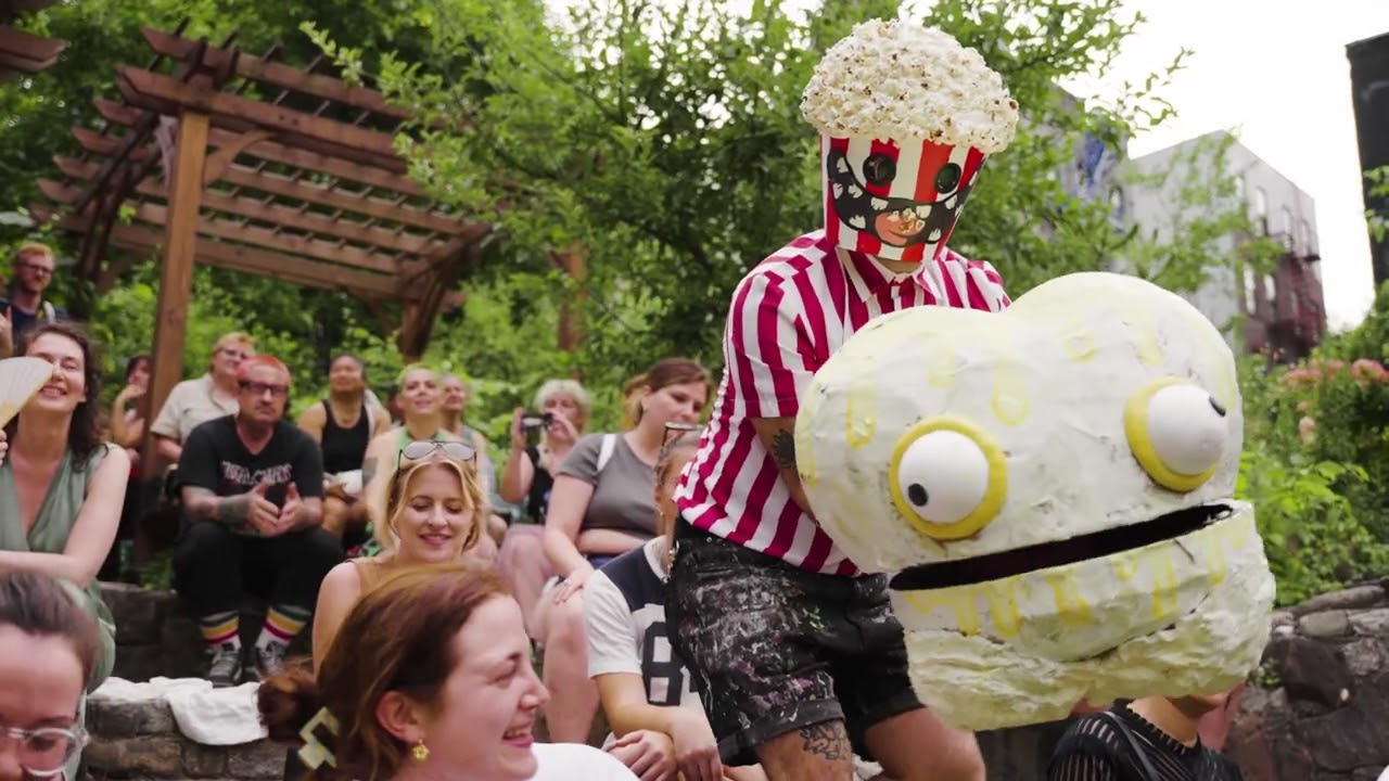 Pinc Louds with puppets (live teaser) at La Plaza Cultural