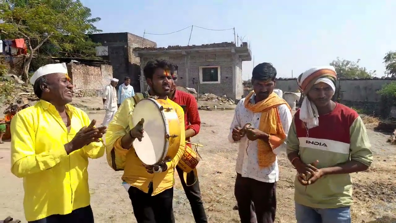 चेनापूर तालुका अर्धापूर जिल्हा नांदेड येथील खंडोबा मंदिर या ठिकाणी वाघे मंडळींनी सादर केलेले गीत