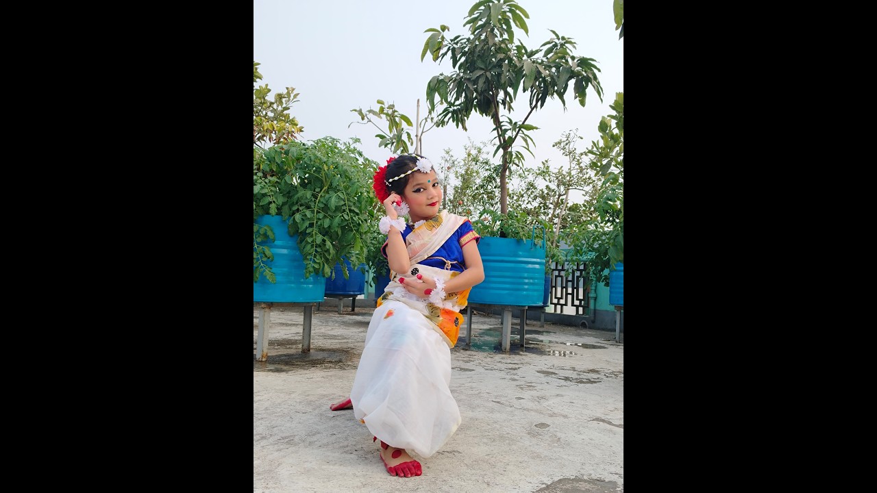 Mono Mor Megher Sangi ||Dance by Aadrija Sarker||Baby Dance