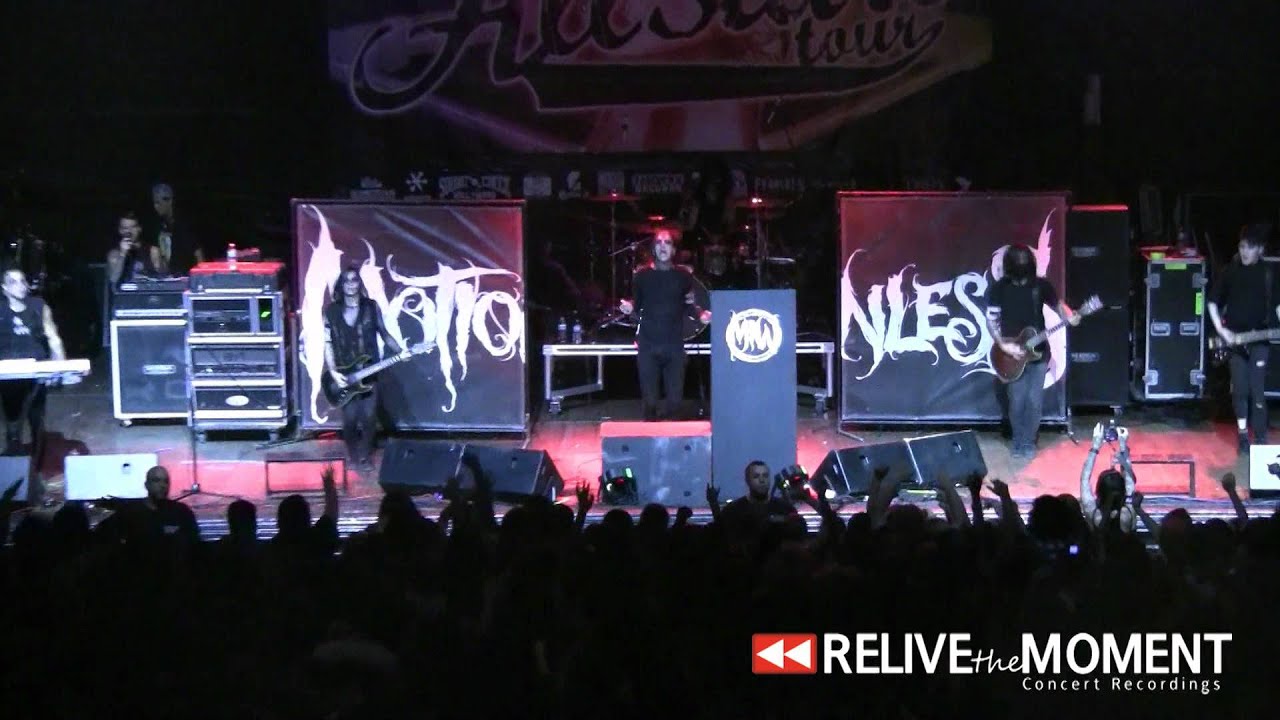 2011.07.28 Motionless in White - Puppets The First Snow (Live in Chicago, IL)