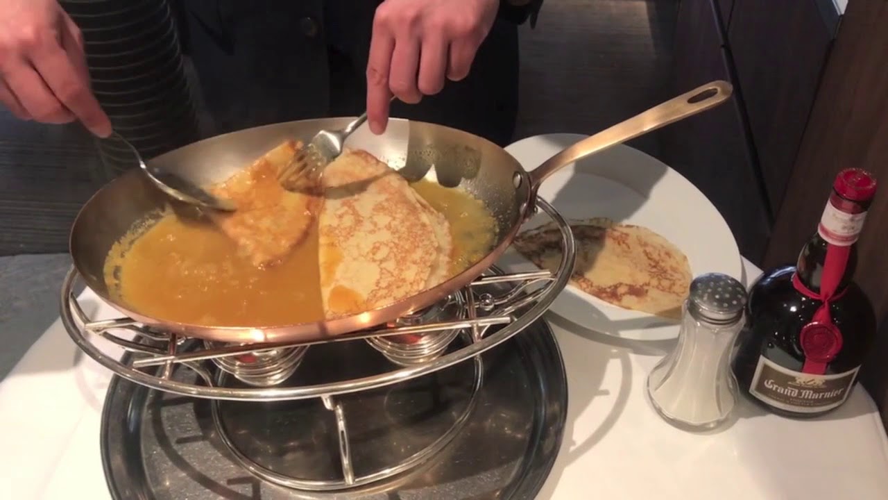 Cr&ecirc;pes Suzette flamb&eacute;es au Grand Marnier - Dessirier