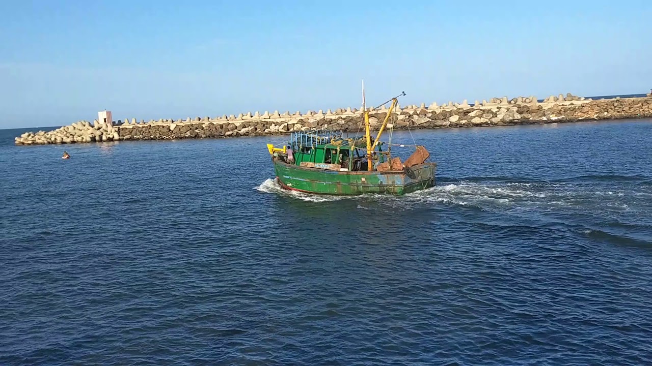 Kasimedu - Fishing Harbour - CHENNAI DIARY - TN - INDIA -  LEISURE - TOURISM -  GUNAs LenSpeaks