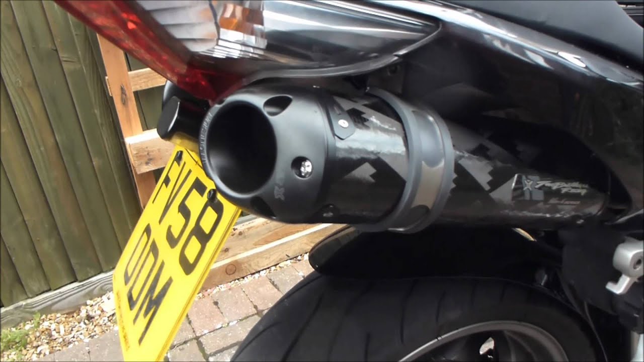 My Honda VFR800 V-TEC A-8 Getting Two Brothers.wmv