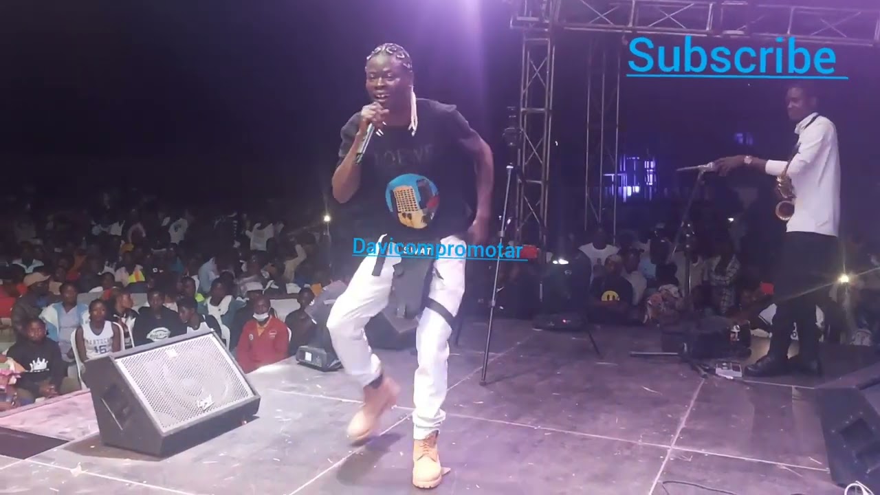 clever j akiguddeko mwana  muwala bwalinye stage  namukunkumulamu amazina
