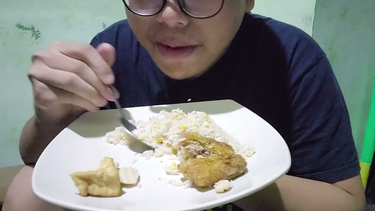 MAKAN NASI GORENG PUTIH #MAKAN #KITCHENTRAVEL #AUDIO #RELAX