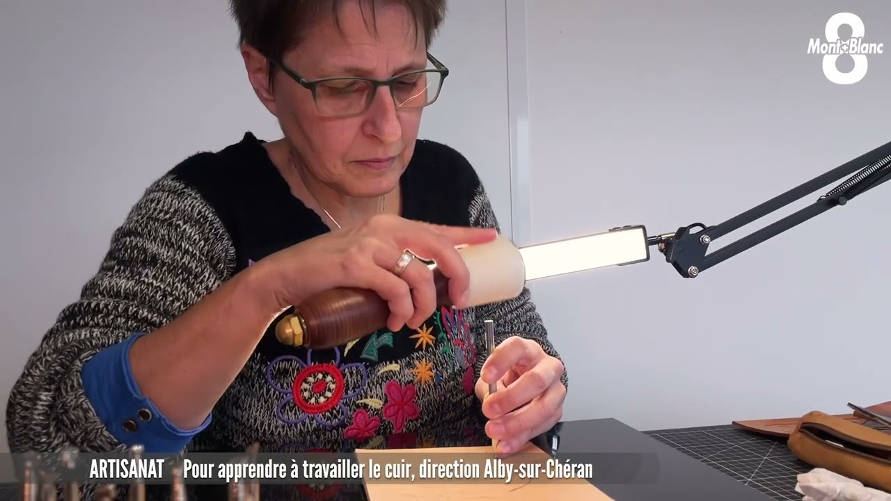 L' art de travailler le cuir s'apprend à Alby-sur-Chéran