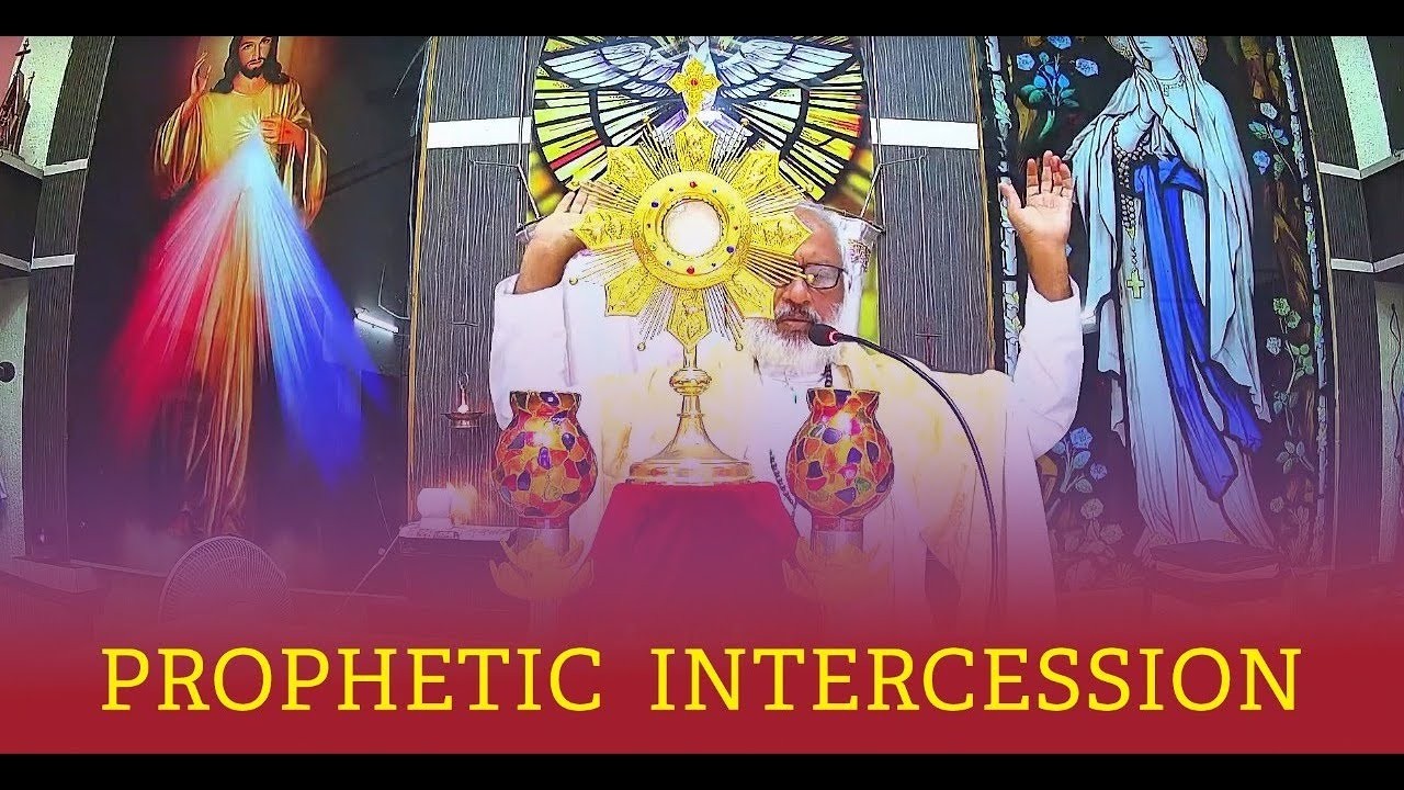 Adoration ---  Lourdu Matha Divyakarunya Ashram, Nagaram