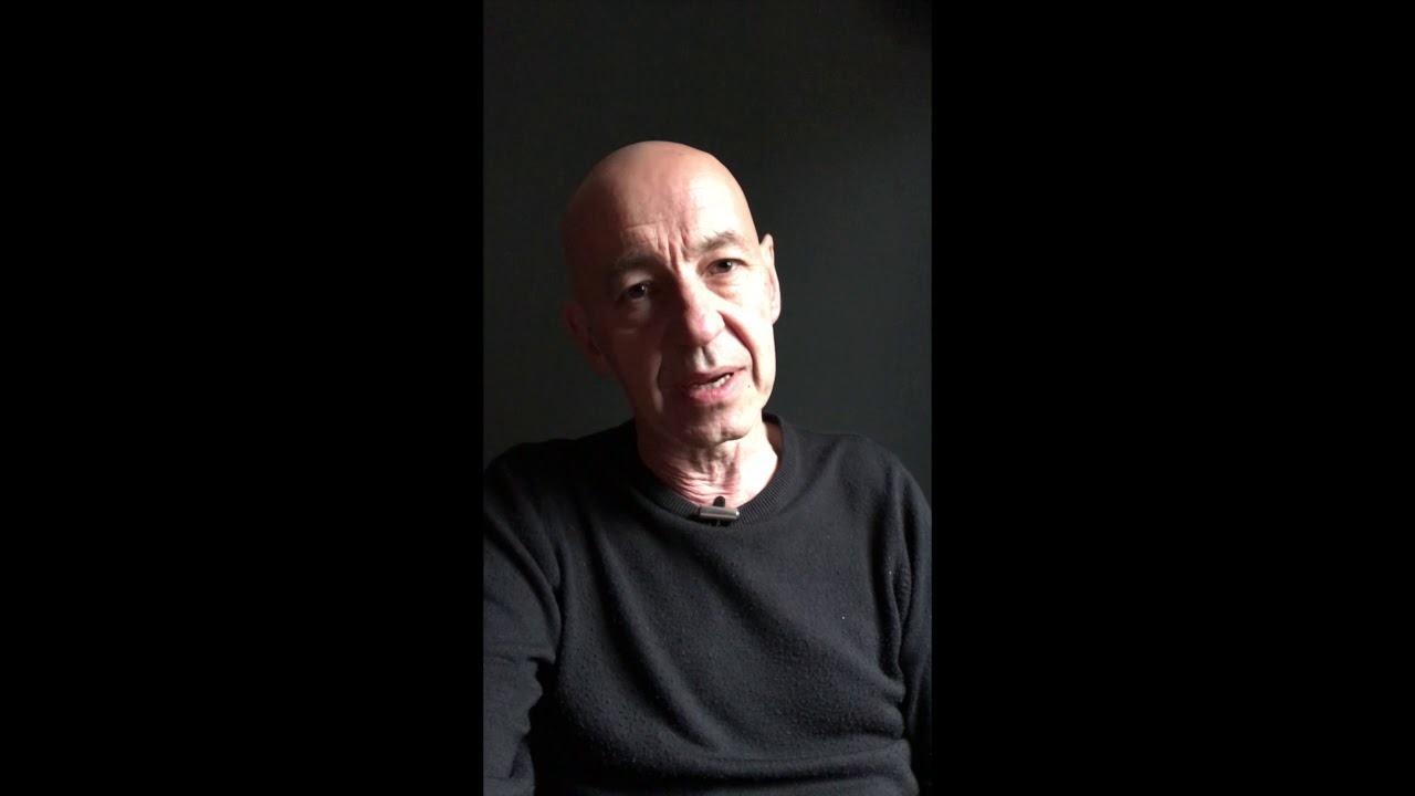 Barry Andrews of the band Shriekback talks about his interest in the author Russell Hoban.