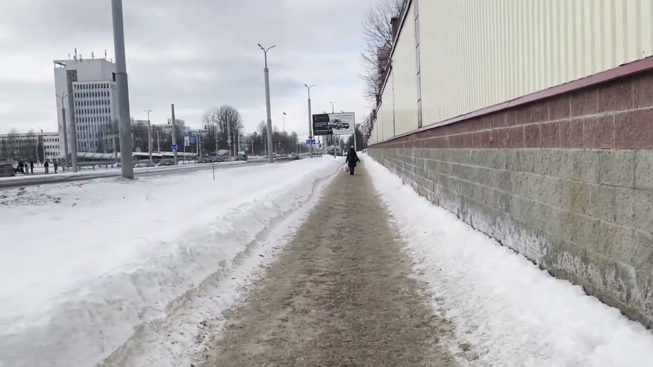 Dnes je slunečno, občas se objeví oblačnost.