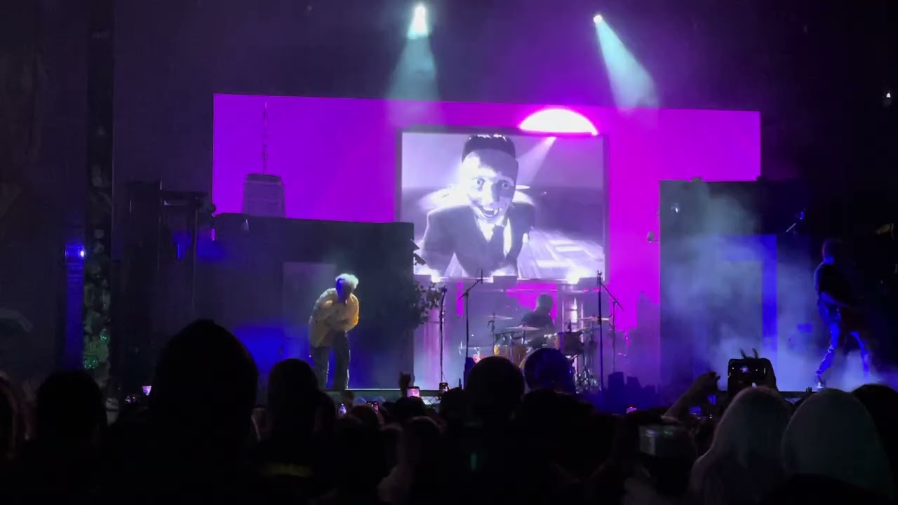 WATERPARKS - PROWLER (NEW SONG!!!!) LIVE 11.10.25