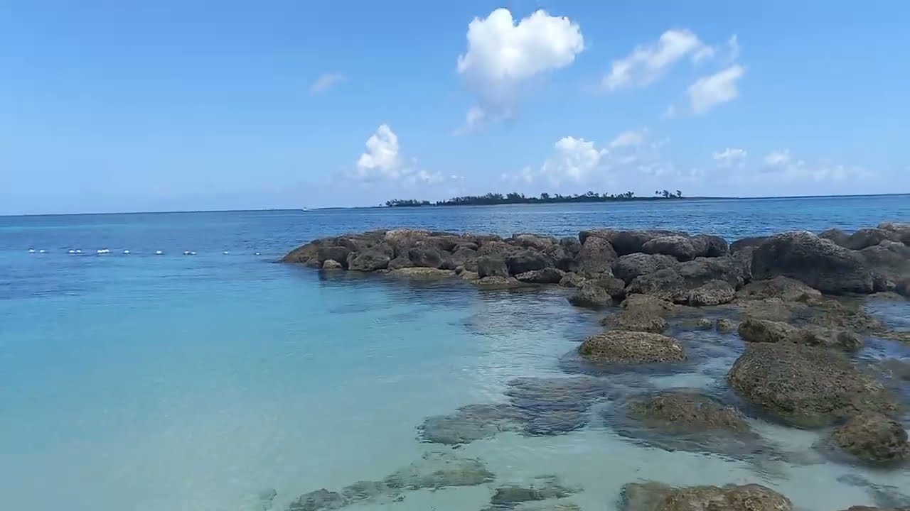 Saunders Beach in The Bahamas (real audio, no talking) Zhiyun P1 Gimbal struggling with Samsung A31!