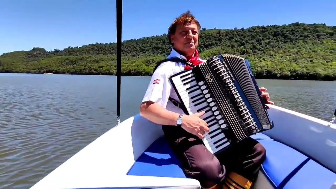 Meu Velho Rio Uruguai. Autoria de Carlinhos Steiner. (Um pedaço da história de minha infância). 