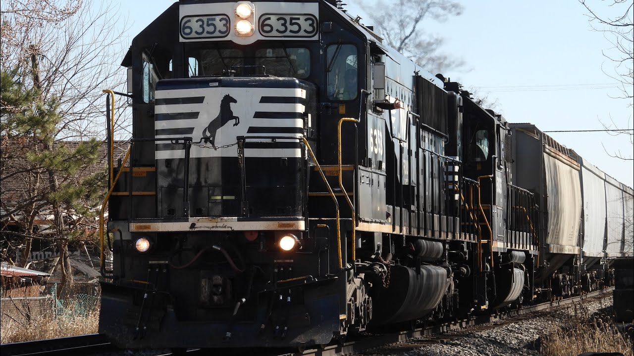 NS Local L71 with a NS High Hood trailing