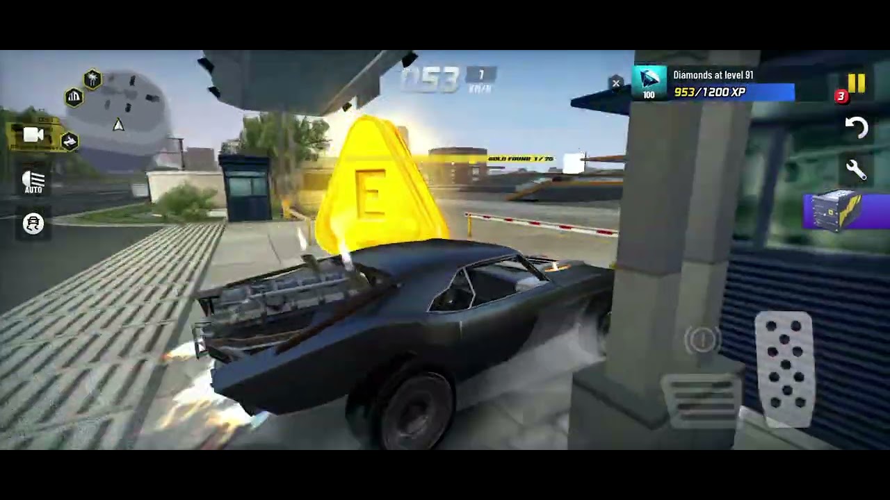 Booster car se hua takkar 