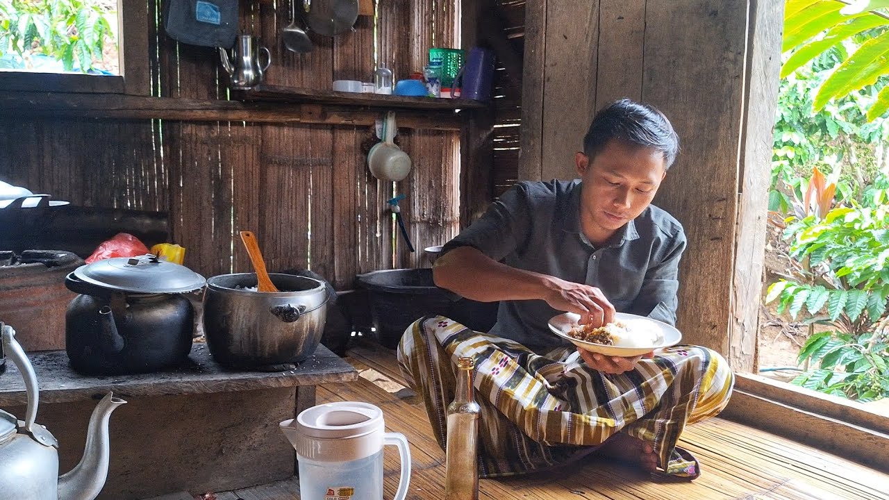 Lapar Pulang Kerja, Telor Cabe Geprek, Masak Dadar, Menu Simple Saat Ini
