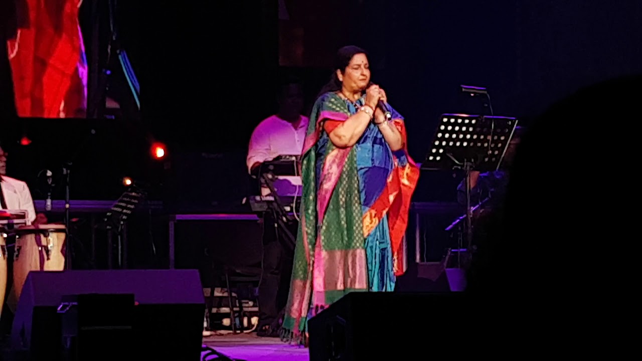 Anuradha Paudwal Live - Dhak Dhak Karne Laga