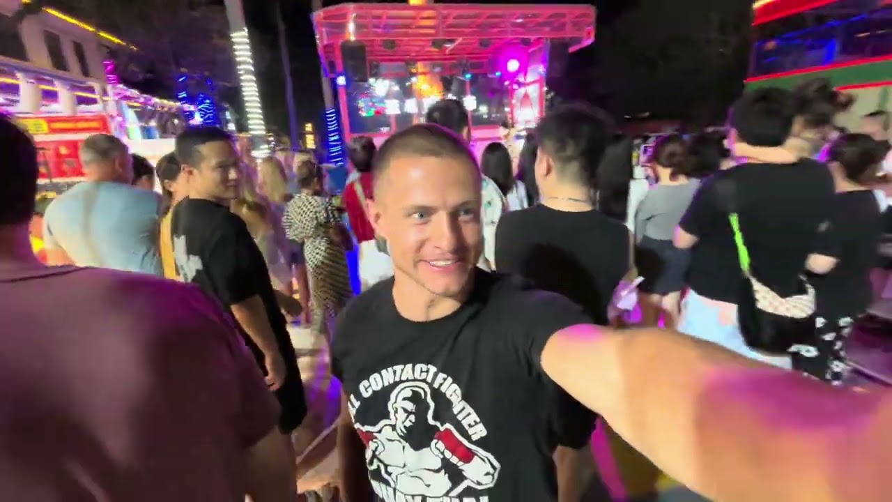 Китайский рынок на Yalong Bay Китай