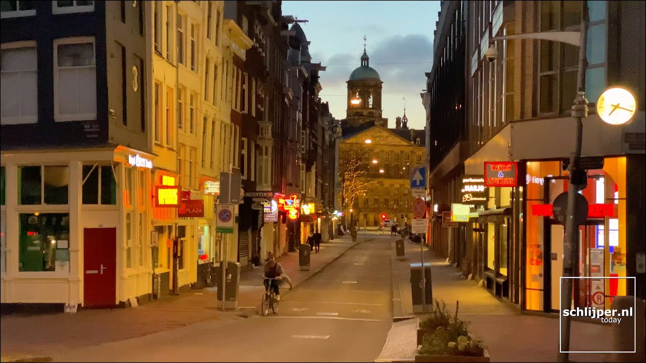 Amsterdam Damstraat - March 20, 2020 19:07