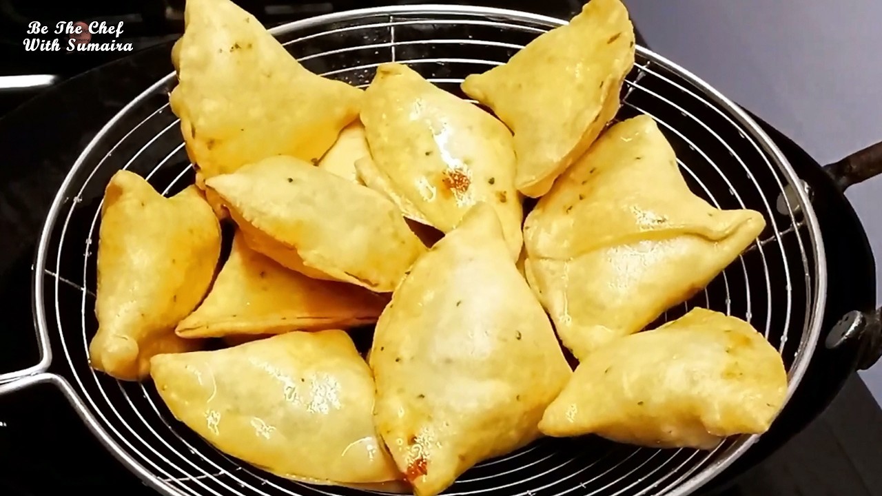 Crispy Aloo Samosa 1 Bite Recipe | Super easy  pro tip to prepare dozens of crispy samosas in mins