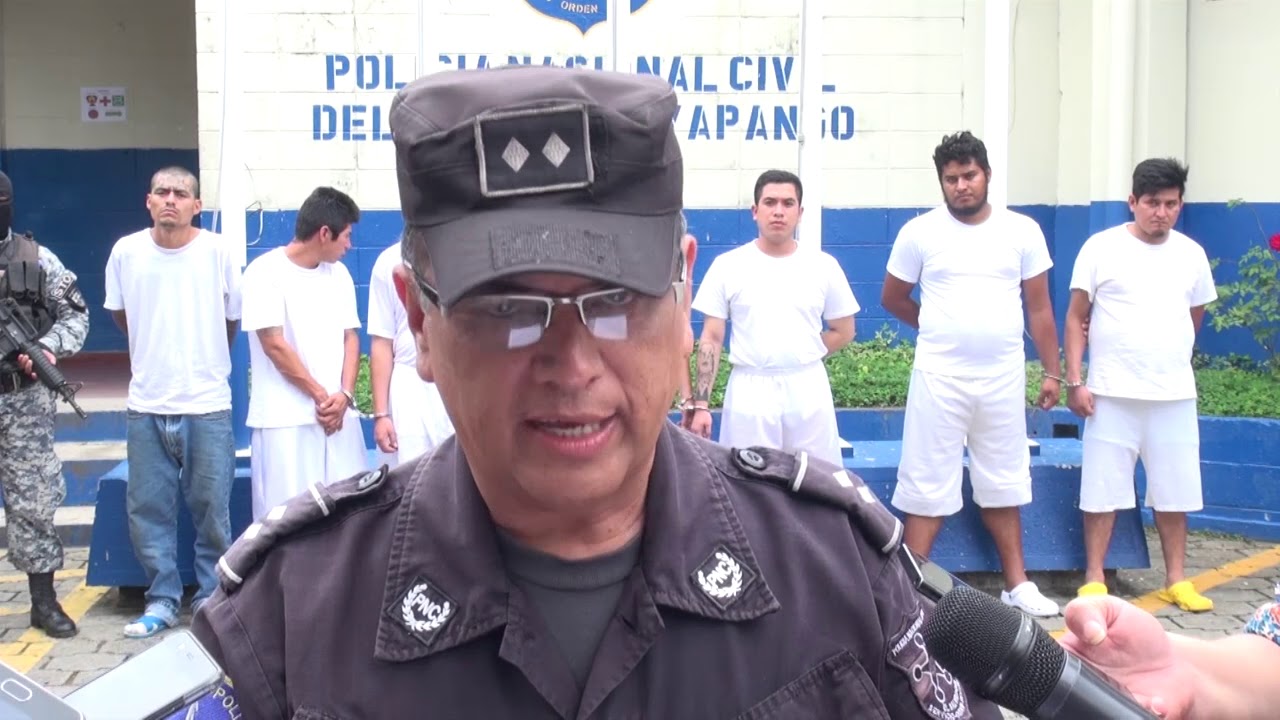 Inspector Ricardo Carrillos| Presentación de detenidos en operativo