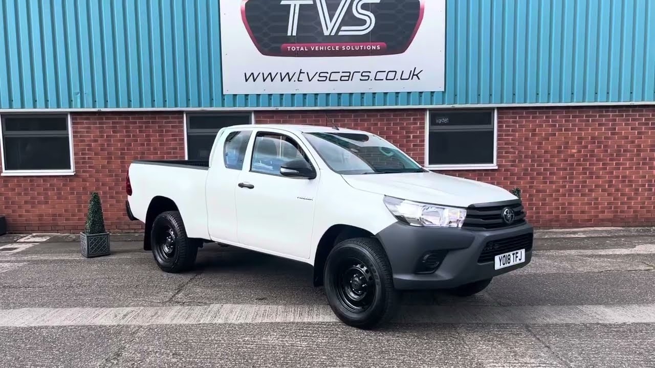 Toyota Hilux 2.4 D-4D Active @TVSCARSBRIDGNORTH