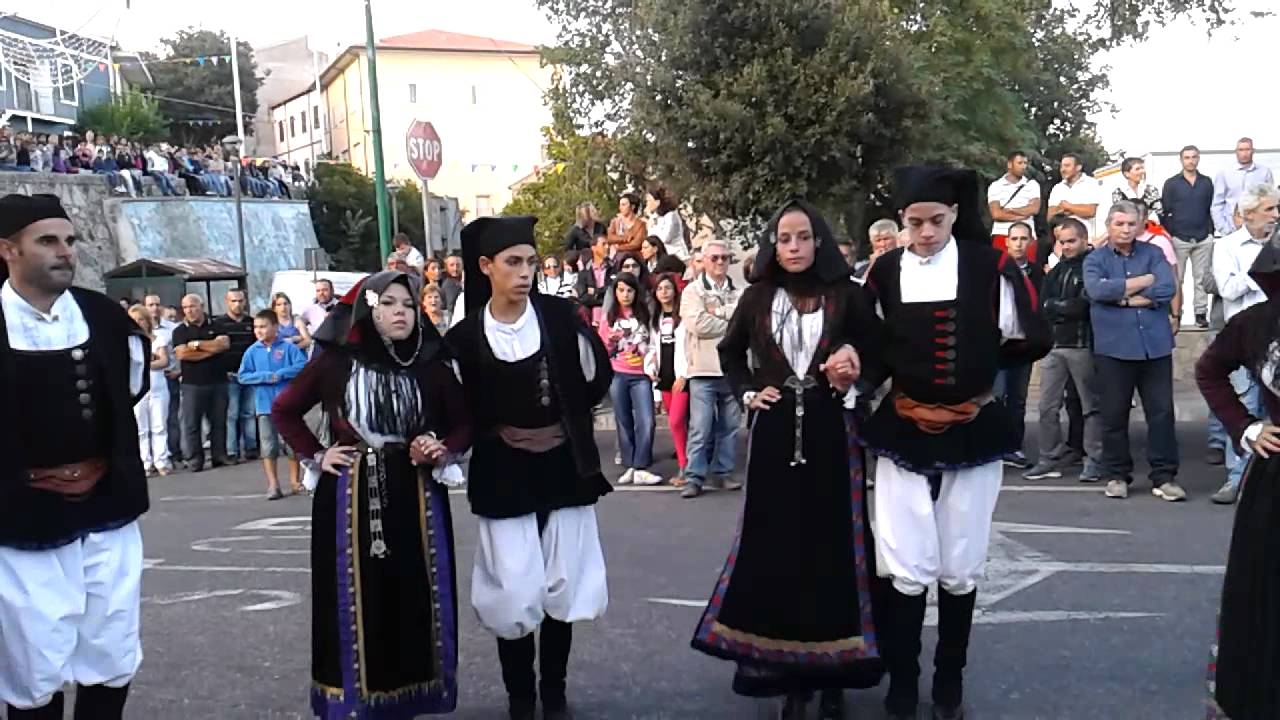 Gruppo Foolk Santa Barbara Villagrande Strisaili