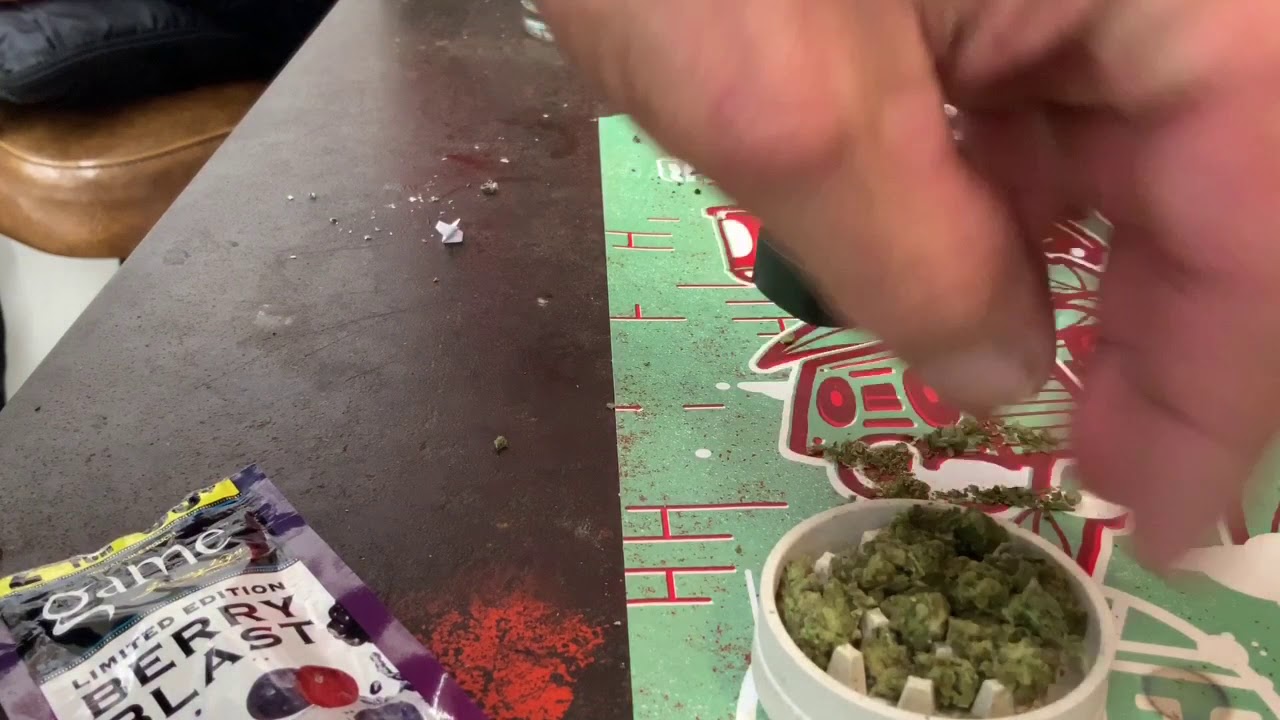Santa Cruz shredder grinder love it
