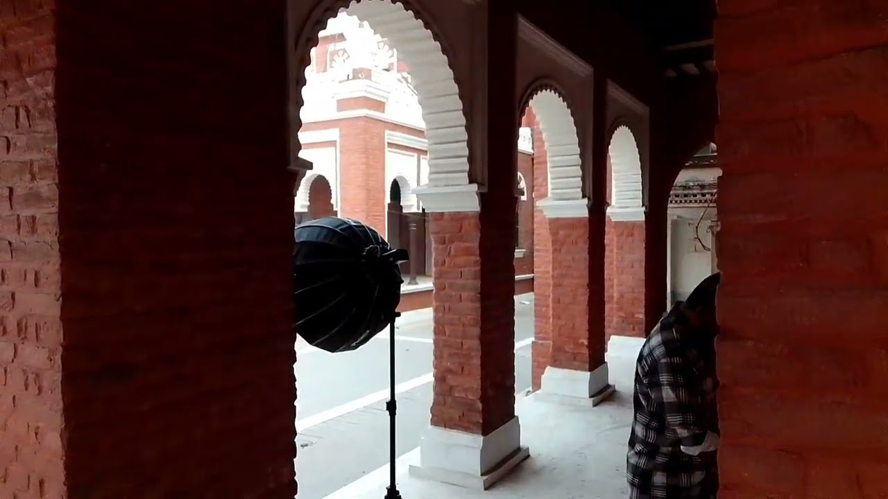 # সদরঘাটে অবস্থিত পুরাতন একটি স্থাপনা লালকুঠি #