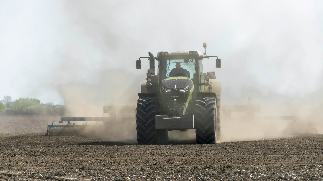 Fendt 1050 Vario | Lemken Gigant 12 | East Slovakia Agriculture  (ESA) 2018