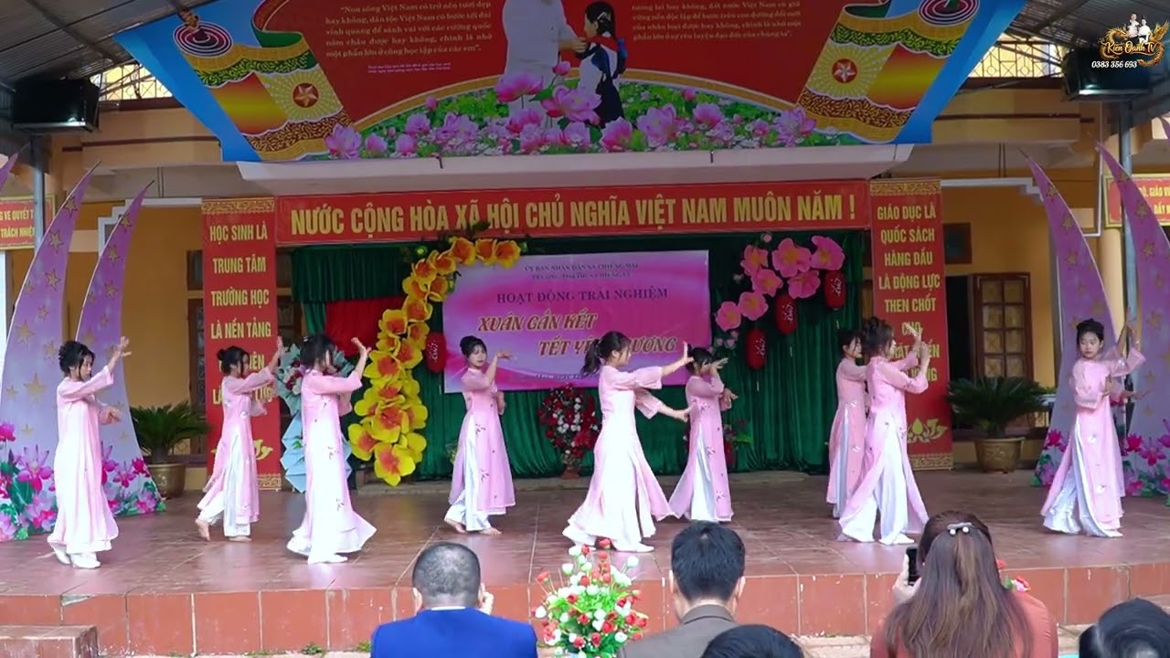 Múa Mùa Xuân - Hoạt động trải nhiệm xuân gắn kết tết yêu thương - Trường TH&THCS chiềng ve