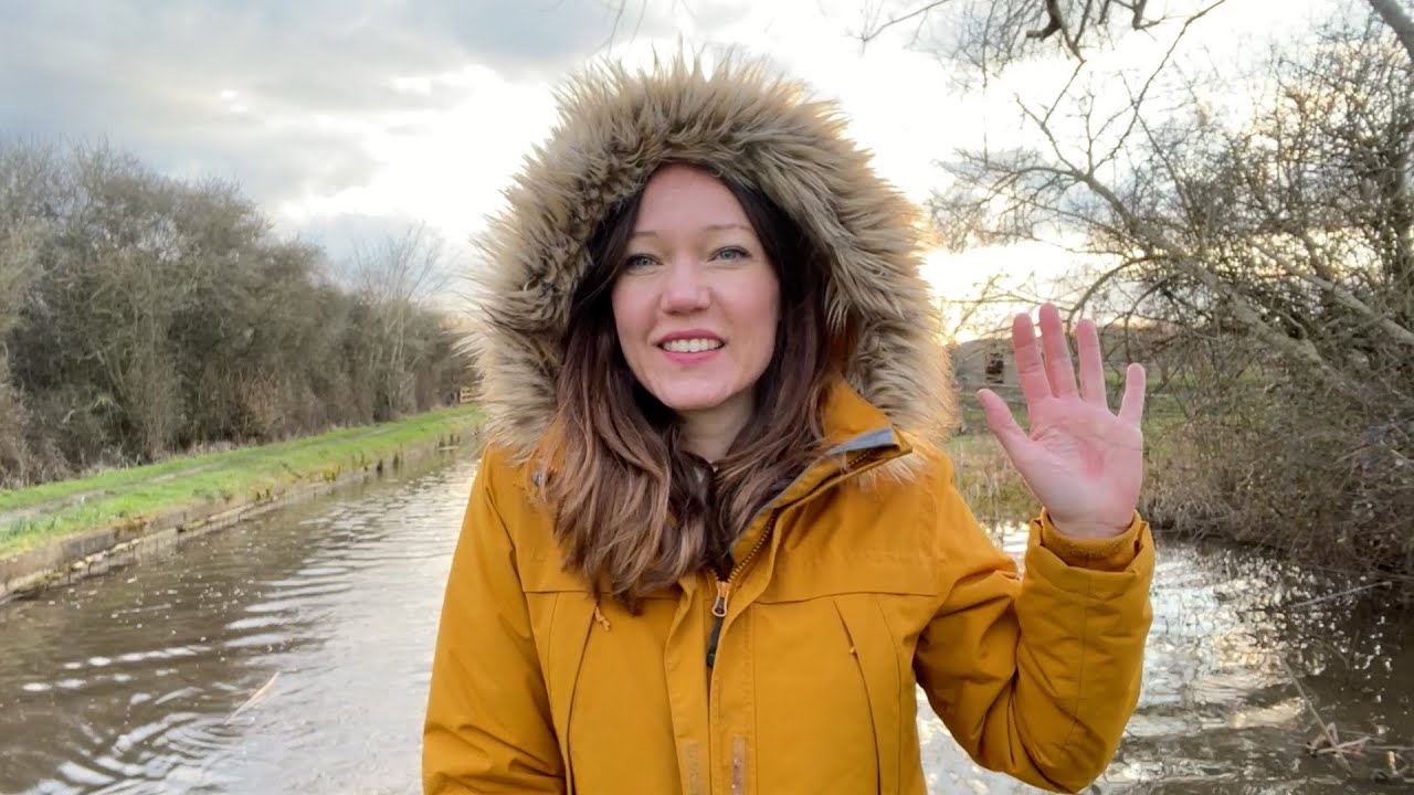 My first (slightly awkward) YouTube video on my narrowboat