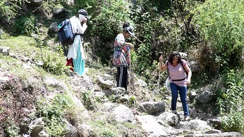 trek to kareri lake