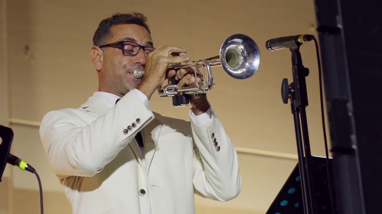 Tailor-made entertainment for the Athenian Brewery's 60th anniversary